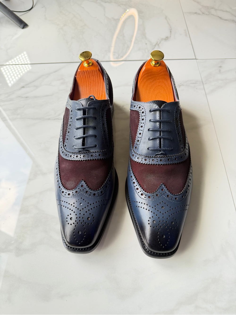 Men's Two-Tone Wingtip Derby Shoes - Navy & Burgundy